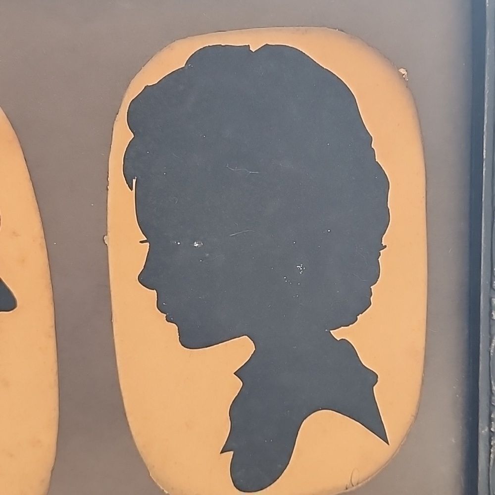 Vintage 1970's Silhouettes Wall Decor - Picture 4 of 8